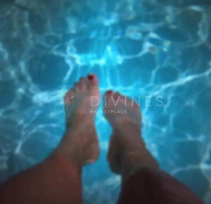 Pieds dans l’eau